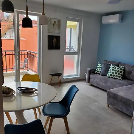 Tatyana The Wave Appartement *